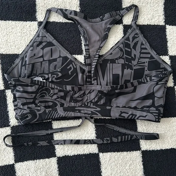 Gymshark Strappy Sports Bra - Picture 2 of 4